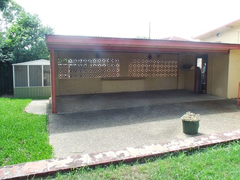 8 Burgess Street, Salisbury QLD 4107