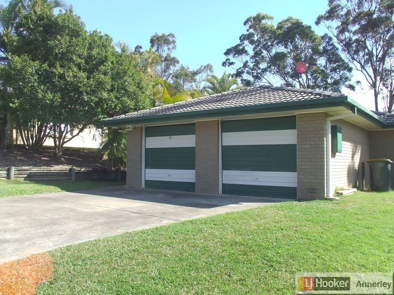 11 Dellwood Street, Nathan QLD 4111