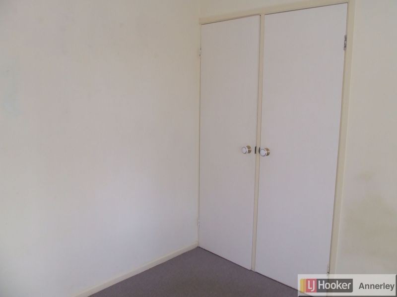 11 Dellwood Street, Nathan QLD 4111