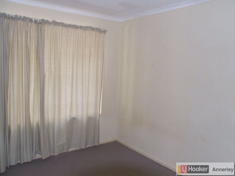 11 Dellwood Street, Nathan QLD 4111