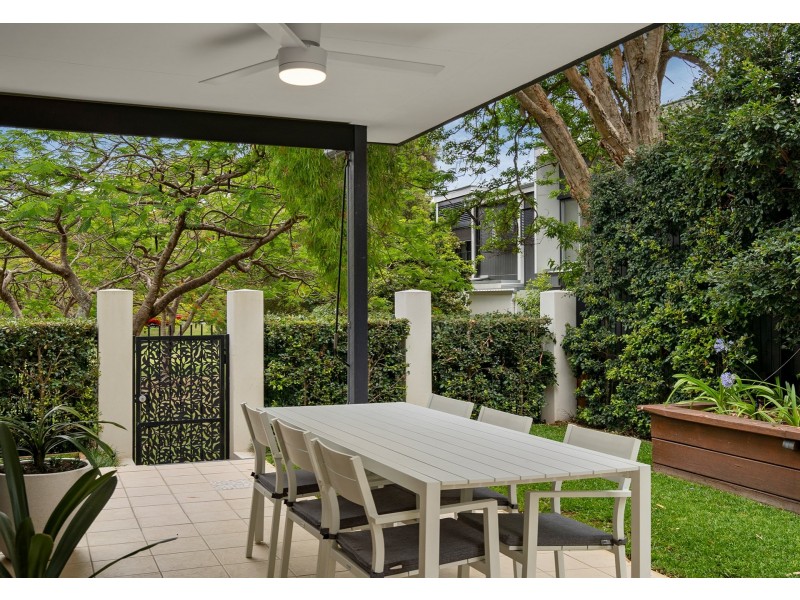 11/12 Simon Street, Yeronga QLD 4104