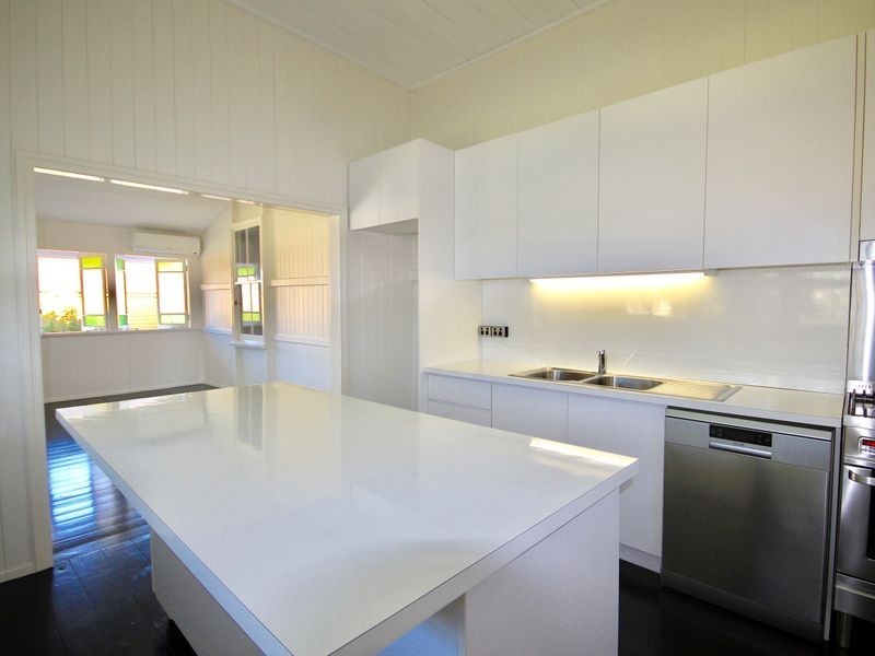 17 Albert Street, Woolloongabba QLD 4102