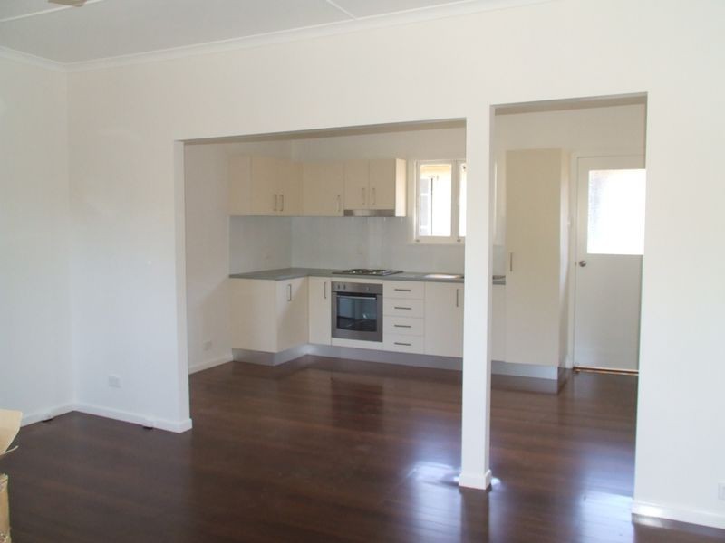 24 Darnley Street, Rocklea QLD 4106