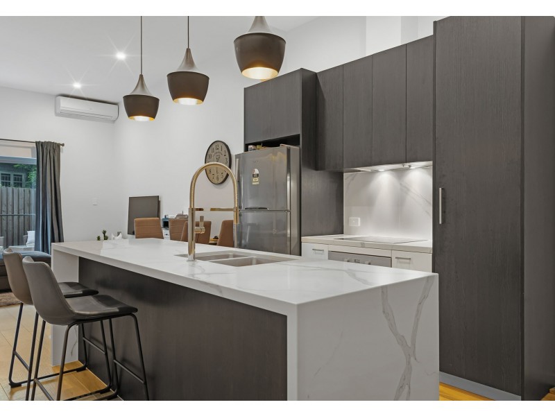 2/7 Bow Street, Yeerongpilly QLD 4105