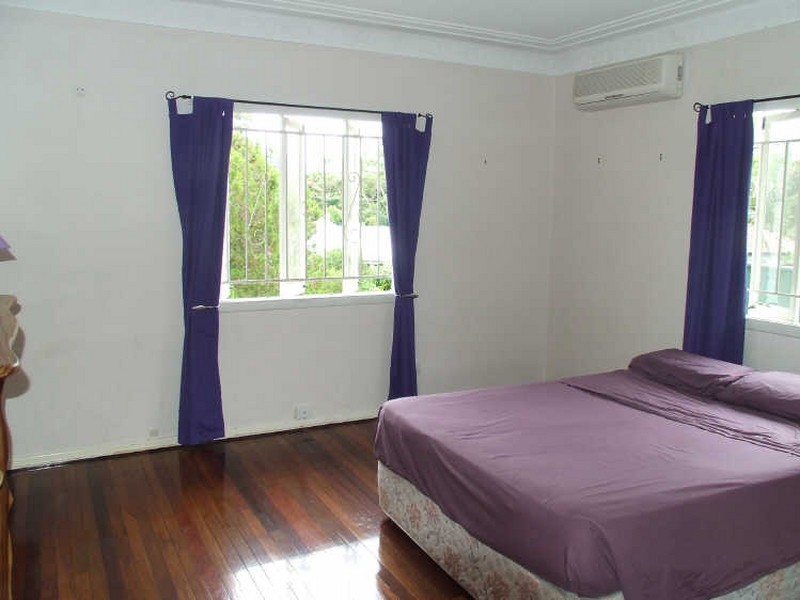 67 Sunshine Avenue, Tarragindi QLD 4121