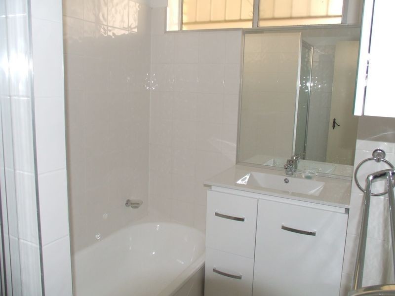 3/8 Cook Street, Yeronga QLD 4104