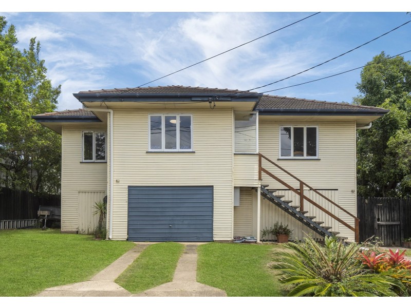 13 Kurts Street, Holland Park West QLD 4121