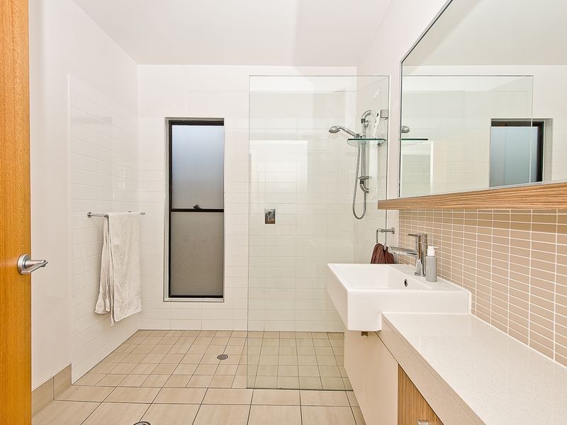 16 Shaftesbury Street, Tarragindi QLD 4121