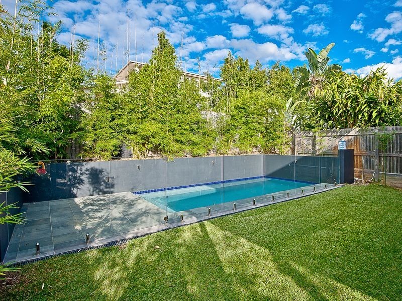 16 Shaftesbury Street, Tarragindi QLD 4121