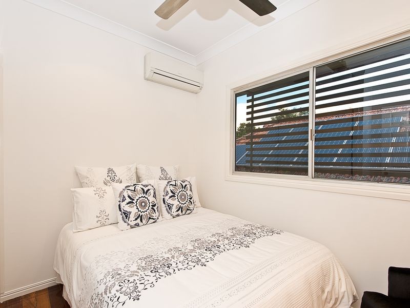 22 Pallaranda Street, Tarragindi QLD 4121