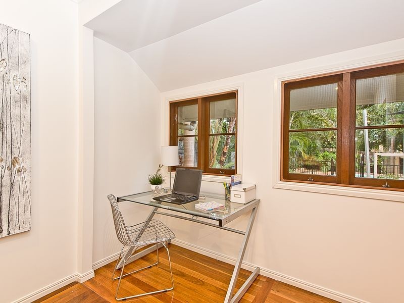 22 Pallaranda Street, Tarragindi QLD 4121