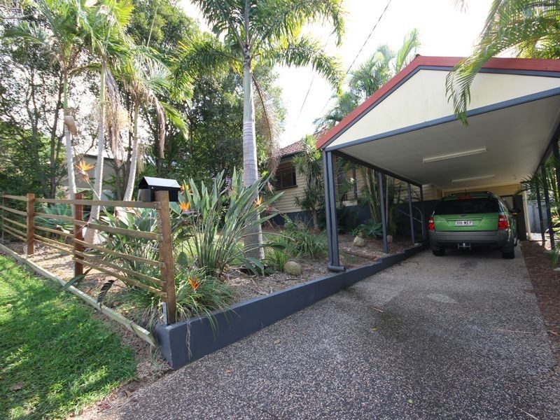 22 Pallaranda Street, Tarragindi QLD 4121