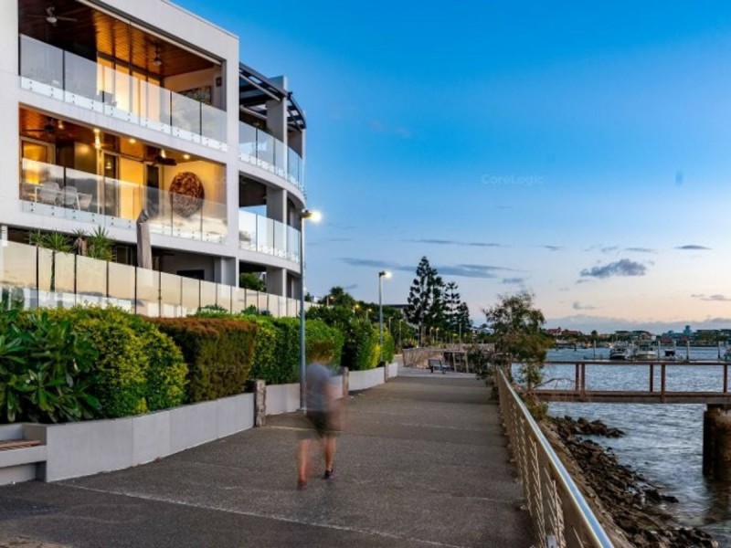 98 Lytton Road, Bulimba QLD 4171