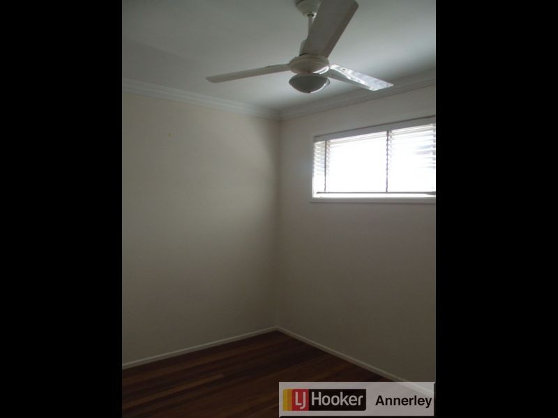 1/7 Woodville Place, Annerley QLD 4103