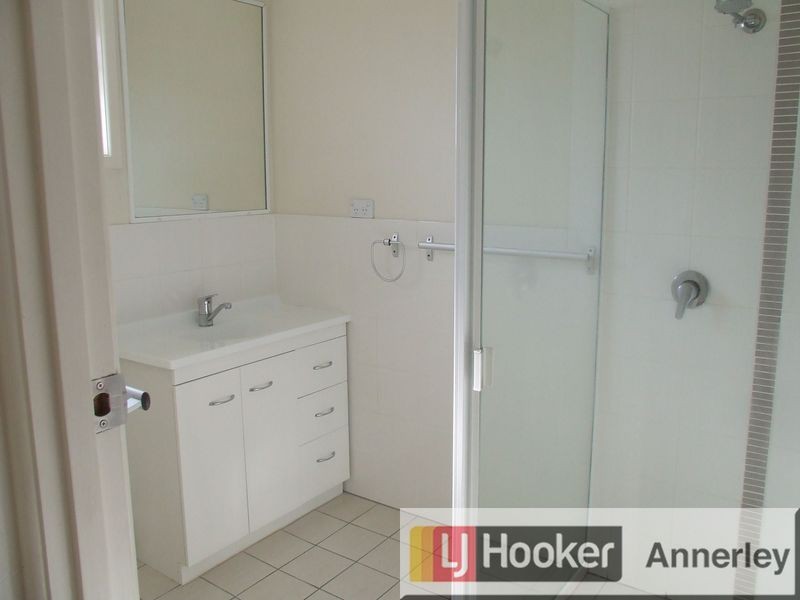 1/7 Woodville Place, Annerley QLD 4103