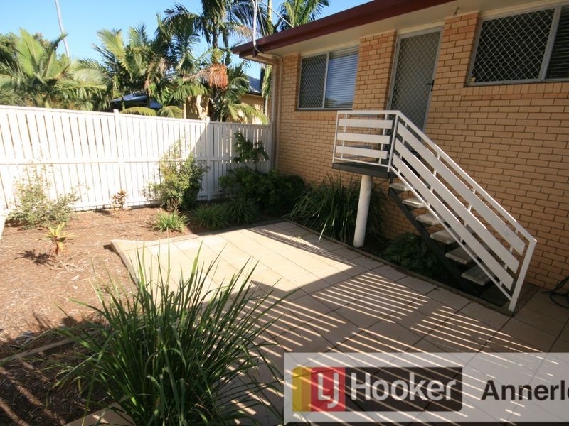 1/7 Woodville Place, Annerley QLD 4103