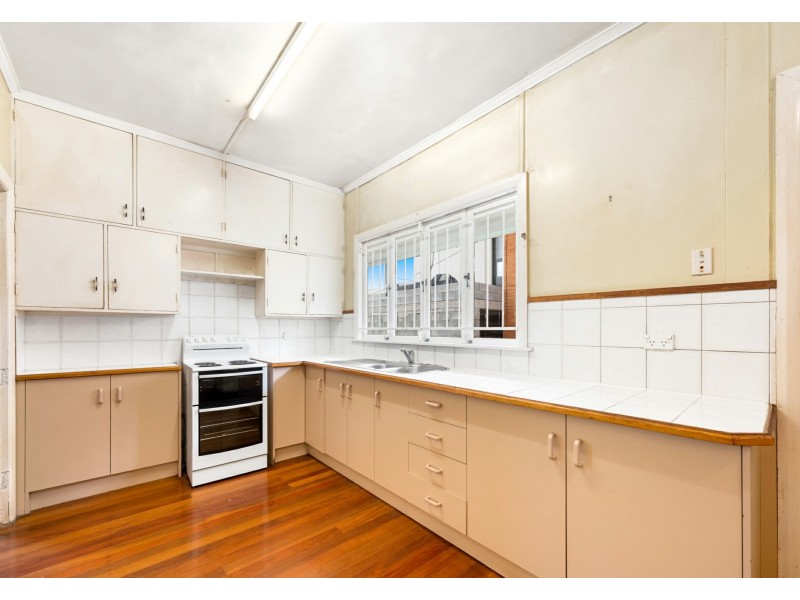 10 Allamanda Street, Fairfield QLD 4103