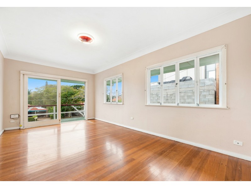 10 Allamanda Street, Fairfield QLD 4103