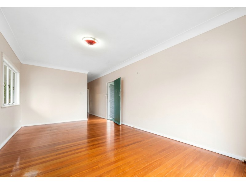 10 Allamanda Street, Fairfield QLD 4103