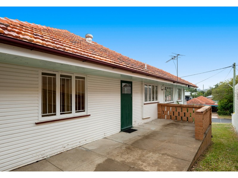 10 Allamanda Street, Fairfield QLD 4103