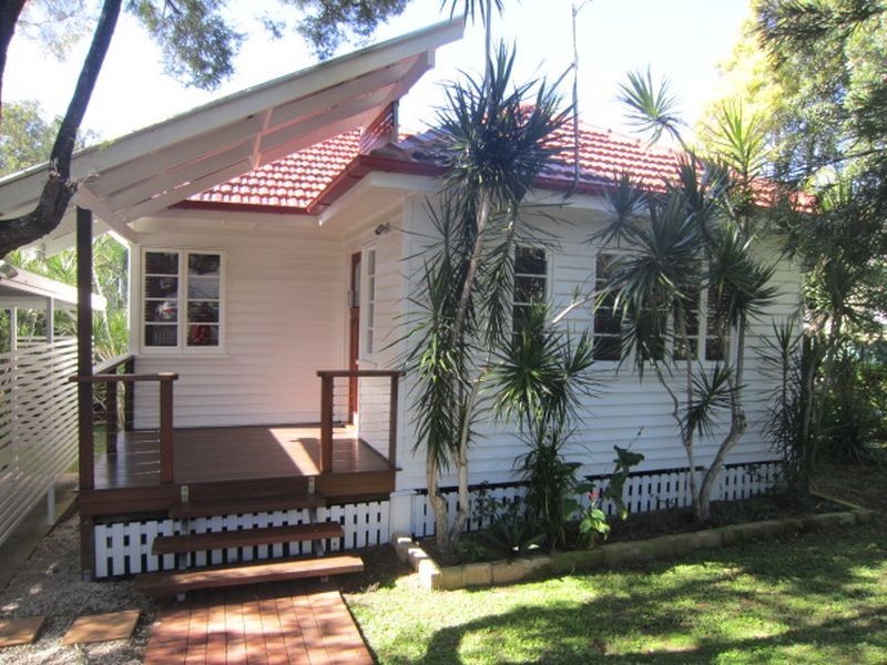 9 Barr Street, Tarragindi QLD 4121