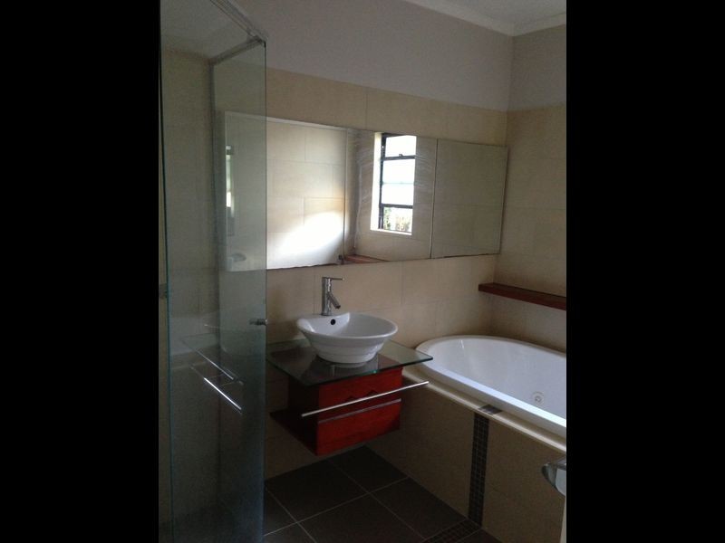 72 Sunshine Ave, Tarragindi QLD 4121