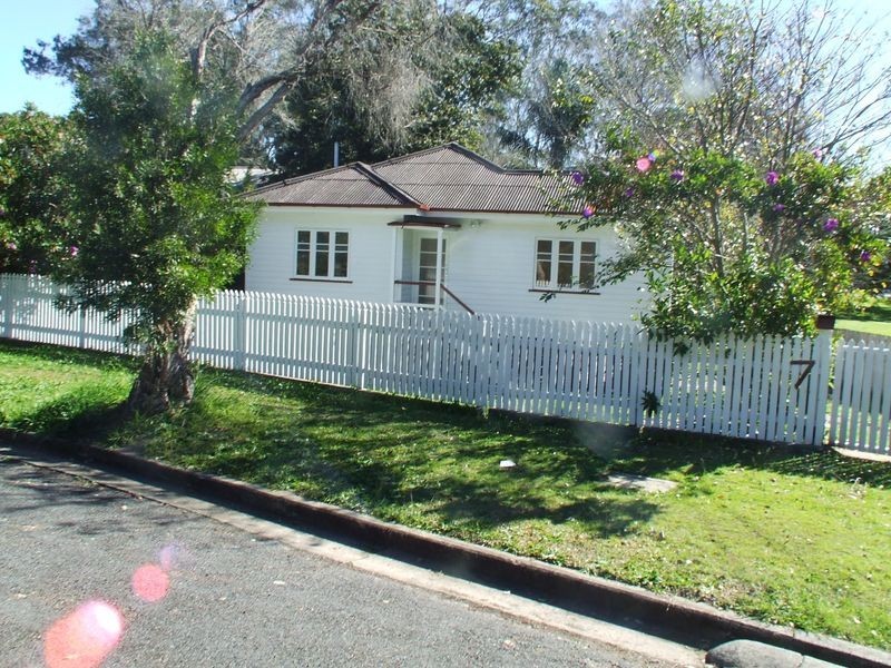 7 Delville Avenue, Moorooka QLD 4105