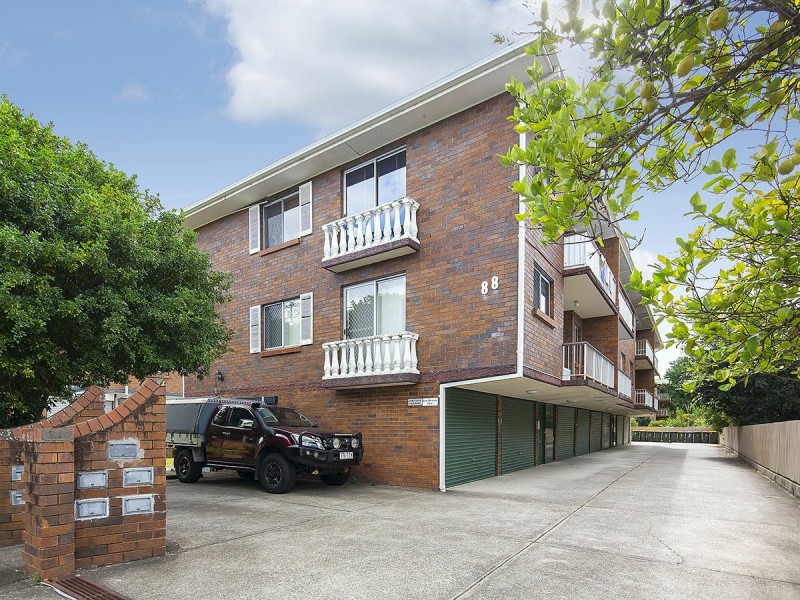 4/88 Victoria Terrace, Greenslopes QLD 4120