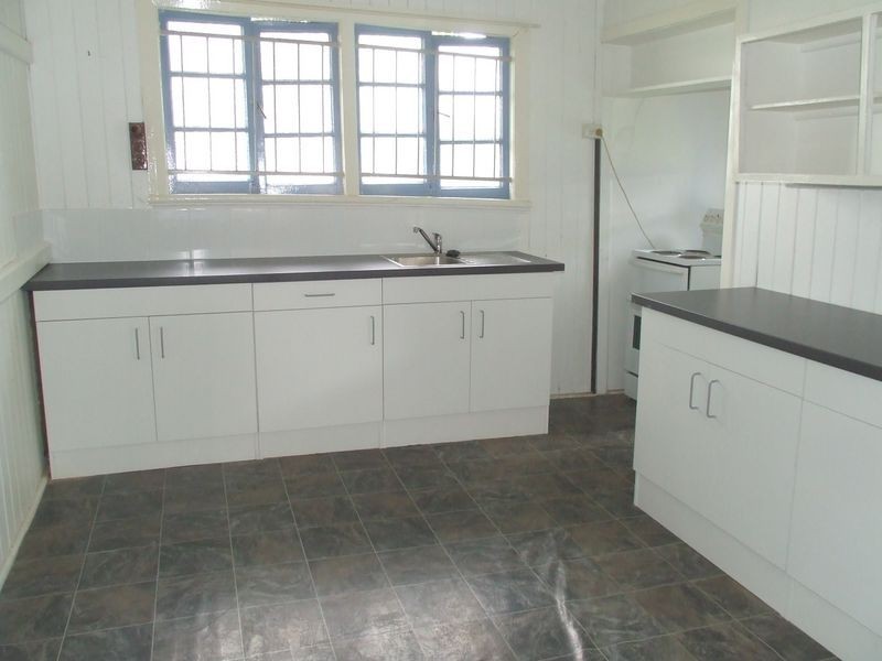 2/10 Sherley Street, Moorooka QLD 4105