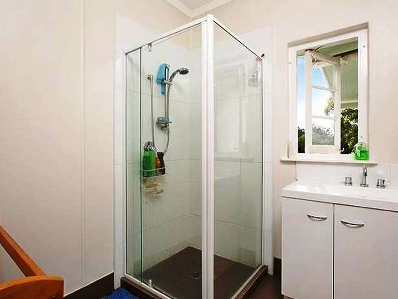 96 White Street, Graceville QLD 4075