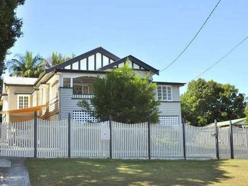 50 Livingstone Street, Yeerongpilly QLD 4105