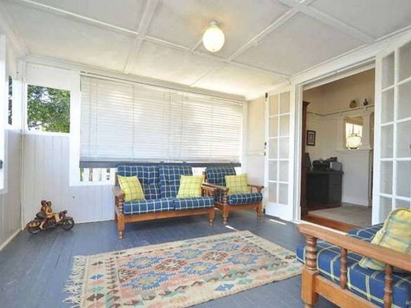 50 Livingstone Street, Yeerongpilly QLD 4105