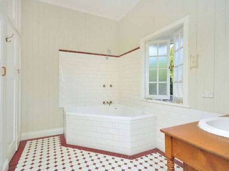 50 Livingstone Street, Yeerongpilly QLD 4105