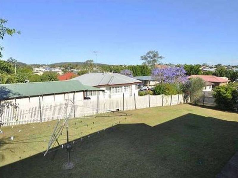 50 Livingstone Street, Yeerongpilly QLD 4105