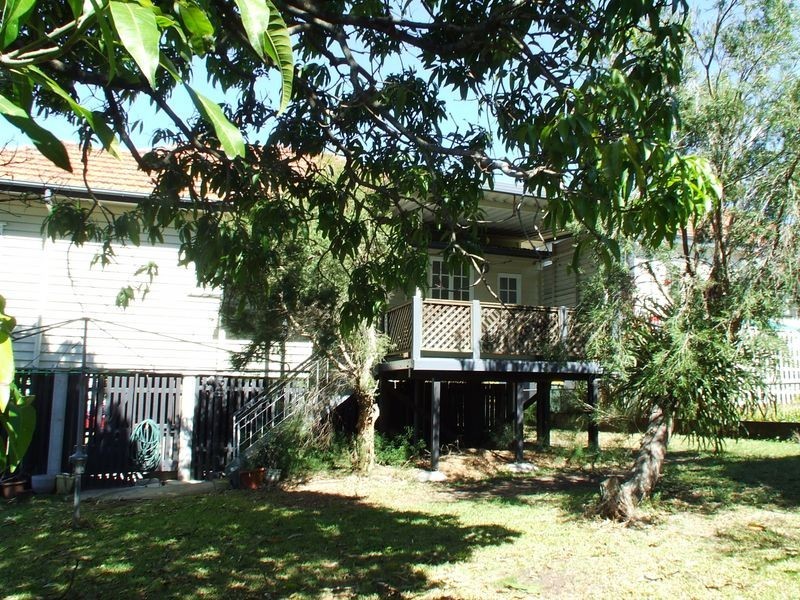 30 Chester Road, Annerley QLD 4103