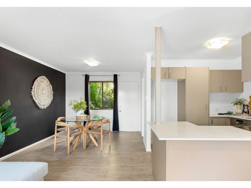 2/27 Brassey Street, Fairfield QLD 4103