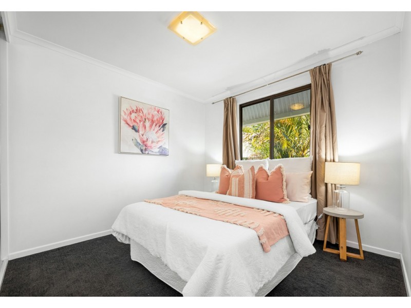 2/27 Brassey Street, Fairfield QLD 4103