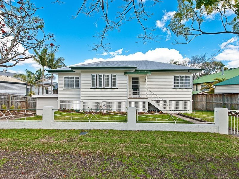 50 Wilkins Street West, Fairfield QLD 4103