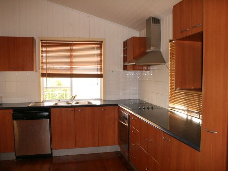 12 Vendale Avenue, Moorooka QLD 4105