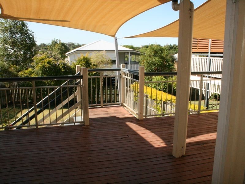 12 Vendale Avenue, Moorooka QLD 4105