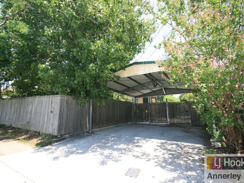 9 Toohey Road, Tarragindi QLD 4121