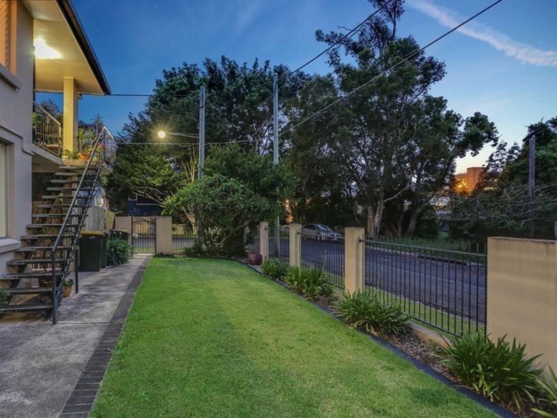2/59 Livingstone Street, Yeerongpilly QLD 4105