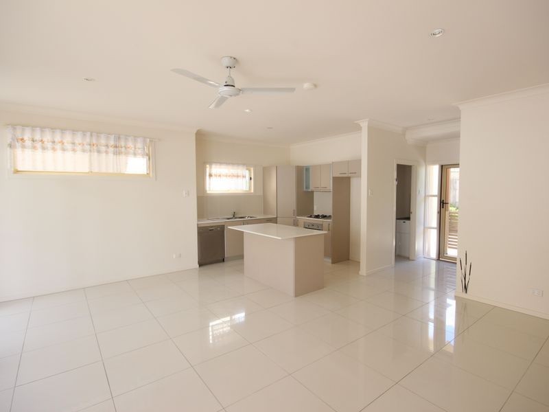 2/57 Vallely Street, Annerley QLD 4103