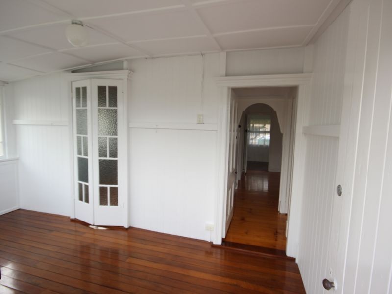 12 Laurier Street, Annerley QLD 4103