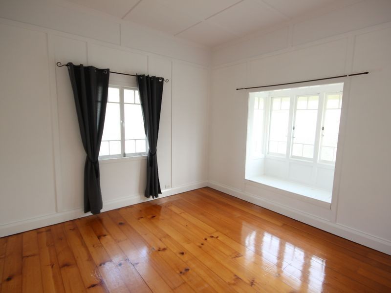 12 Laurier Street, Annerley QLD 4103