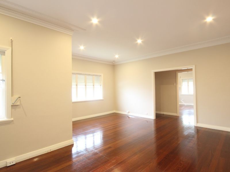 145 Ekibin Road East, Tarragindi QLD 4121