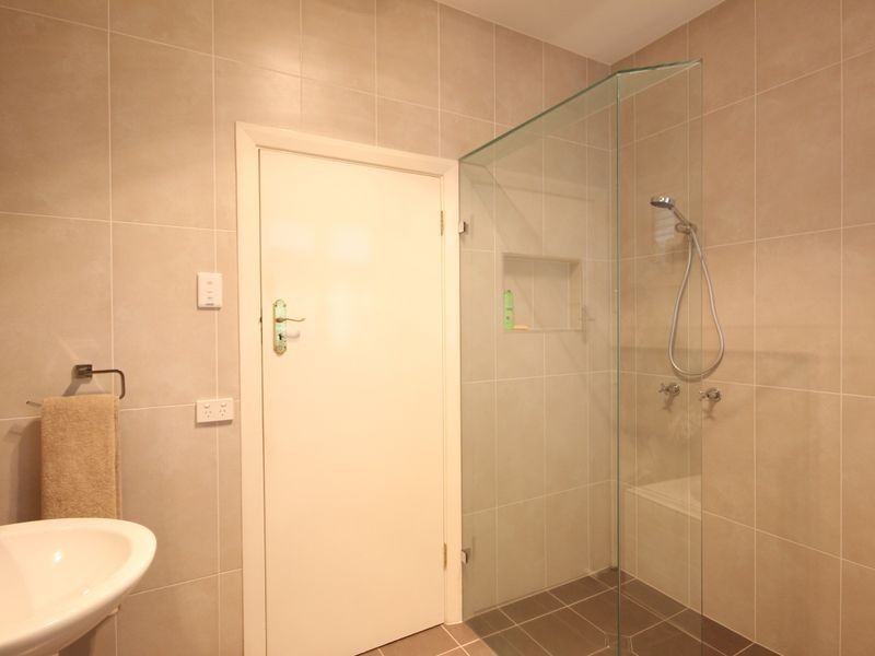 145 Ekibin Road East, Tarragindi QLD 4121