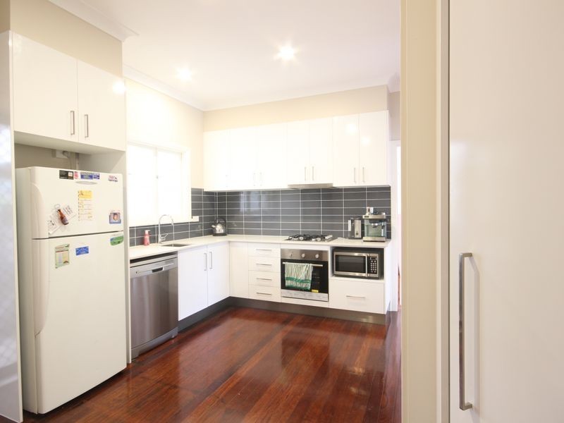 145 Ekibin Road East, Tarragindi QLD 4121