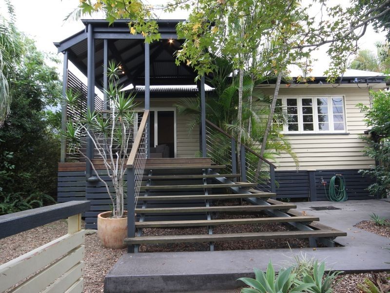 6 Ormuz Road, Yeronga QLD 4104