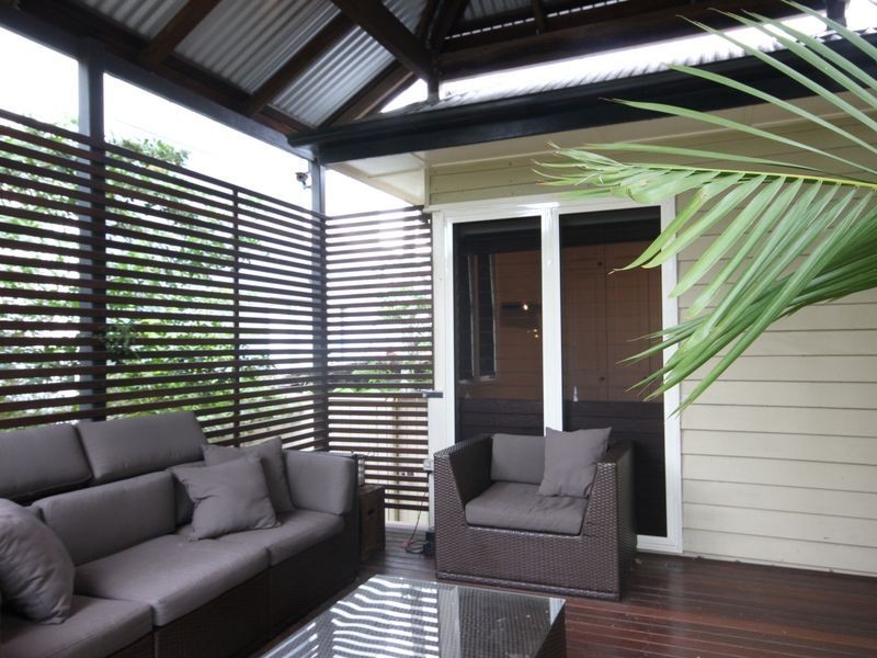 6 Ormuz Road, Yeronga QLD 4104